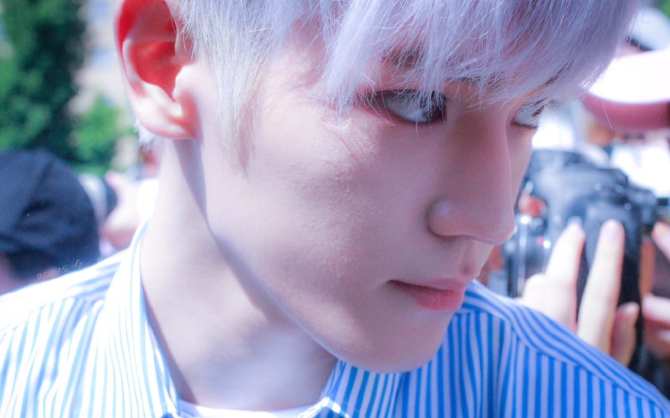 李泰容溯颜向剪辑望向你的眼睛目睹整个宇宙的繁星