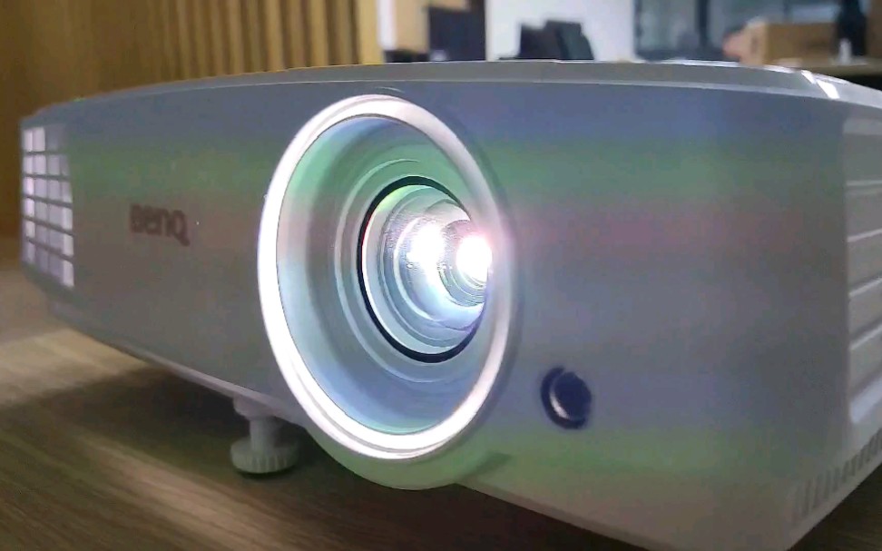 活动作品暴傻开箱简单开箱明基benqed933投影仪