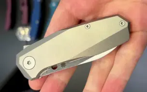 Tải video: Spydercos 蜘蛛2024刀锋展  即将推出新款快览