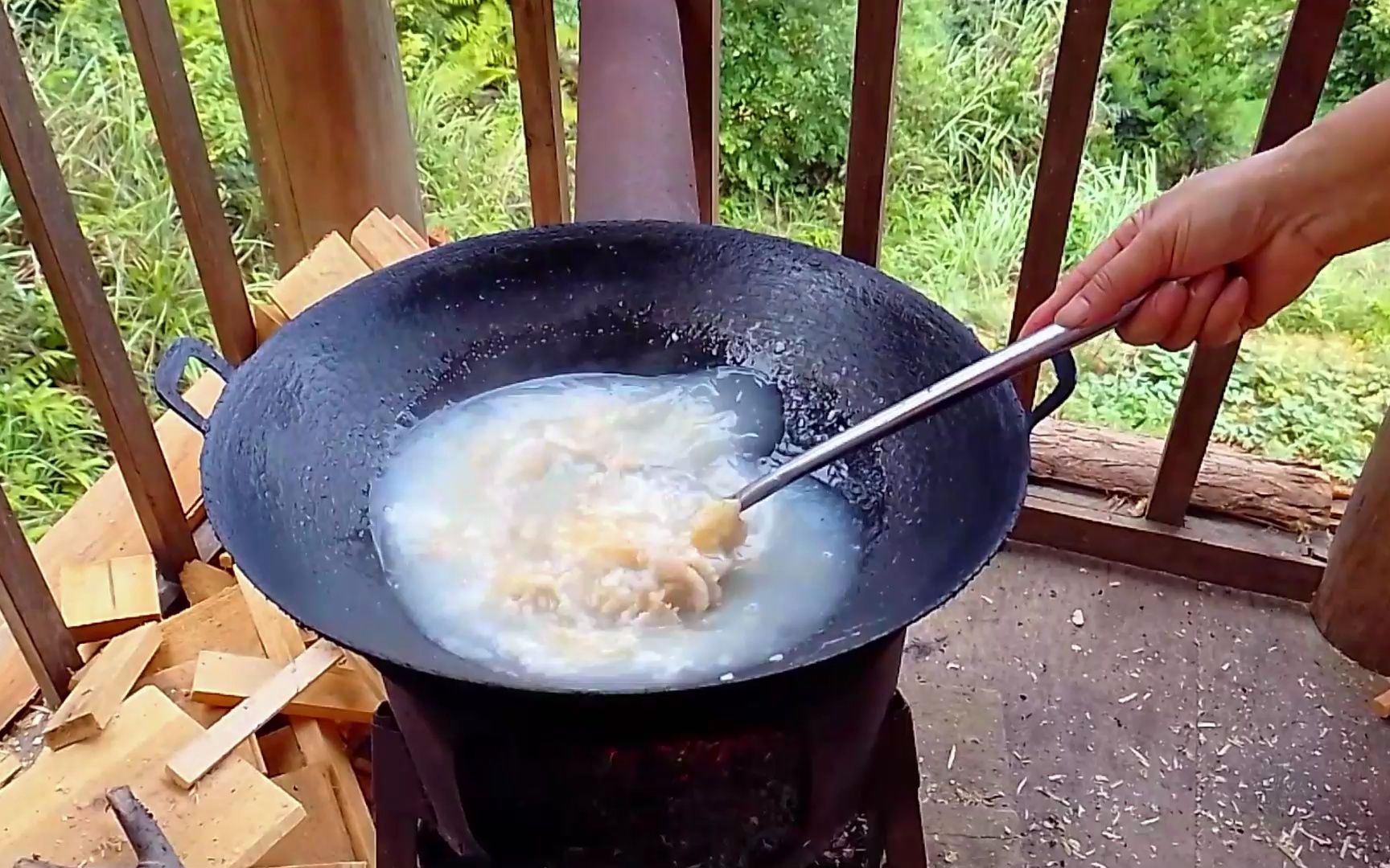 柴火饭后的锅巴粥,好香啊哔哩哔哩bilibili