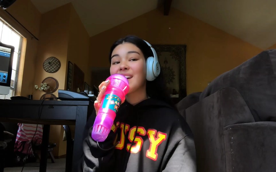 熟悉的话筒萌德卡妹新单senorita超好听的女声翻唱