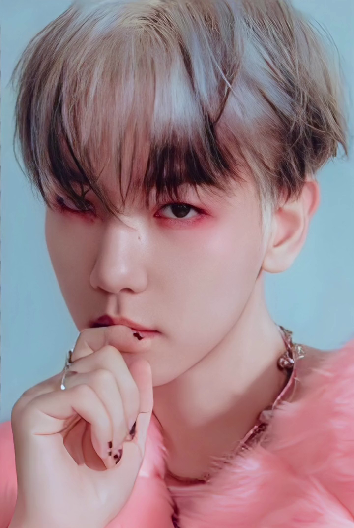 一个唱歌存档边伯贤伯贤exo推特直播天才爱豆边伯贤