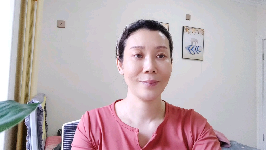 婆婆纹嘴角下垂,把令纹练习的方法