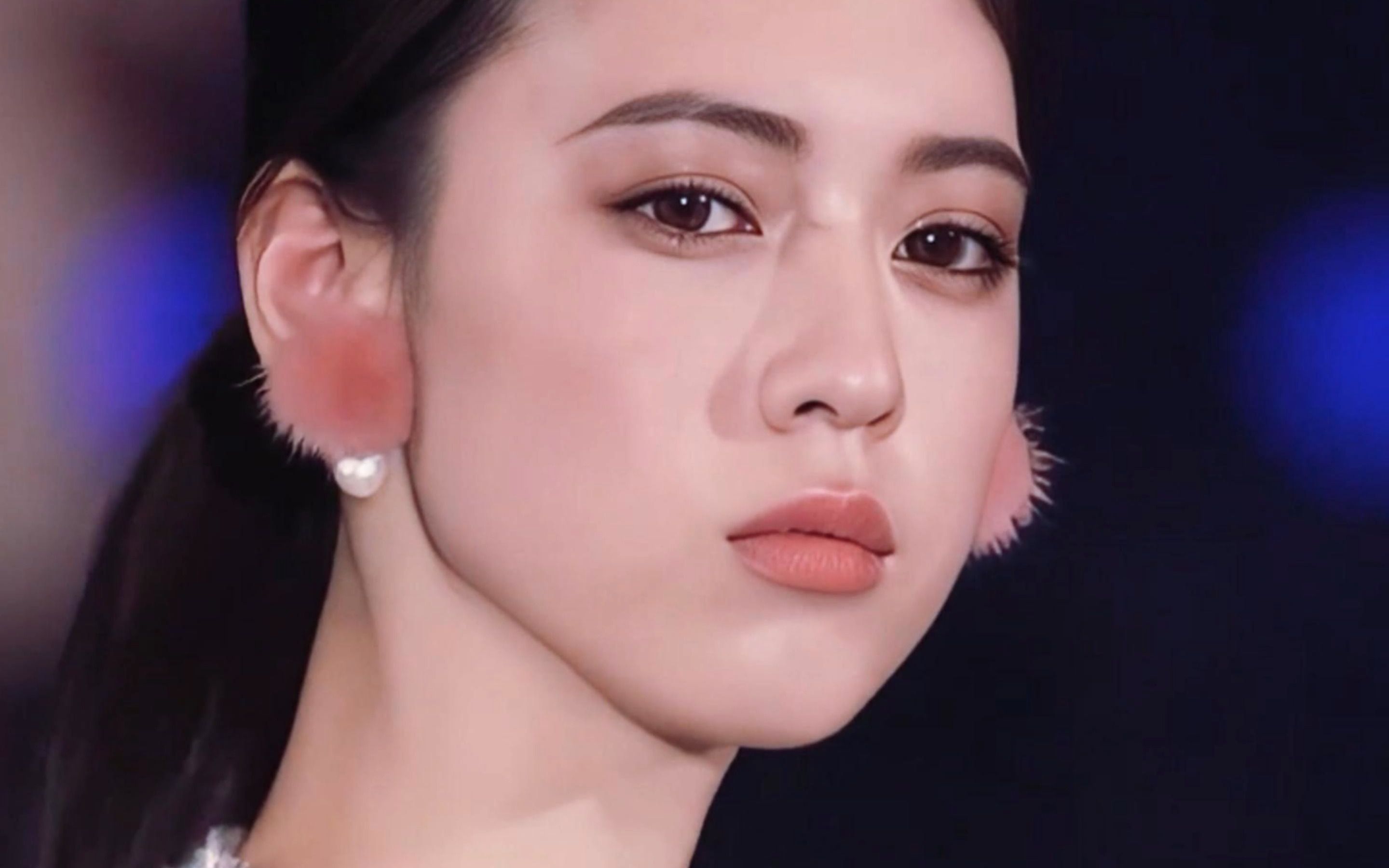 tgc东京时装秀,三吉彩花vs多屋来梦