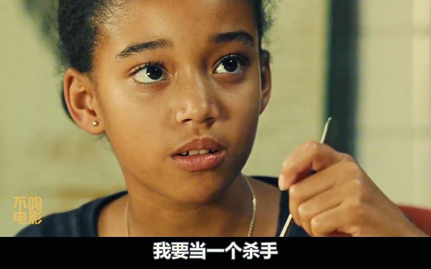 为替父母报仇,女孩隐忍18年,终将黑帮团灭.《致命黑兰》