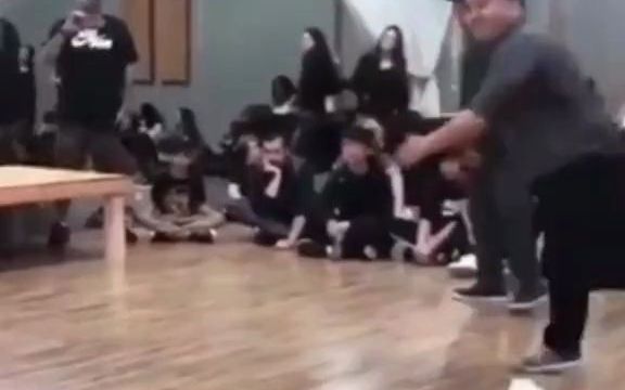 [图]【街头艺术】bboy届的洪金宝太励志了身轻如燕每一个胖子都是潜力股