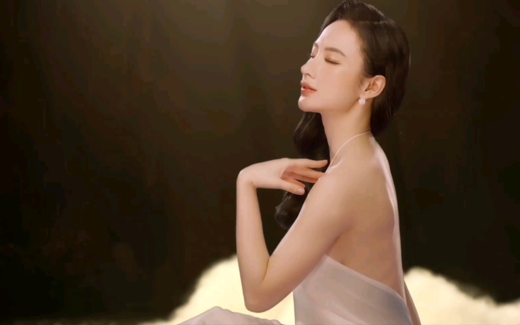 越南美女,越南美女明星(Angela Phuong Trinh),超养眼!哔哩哔哩bilibili