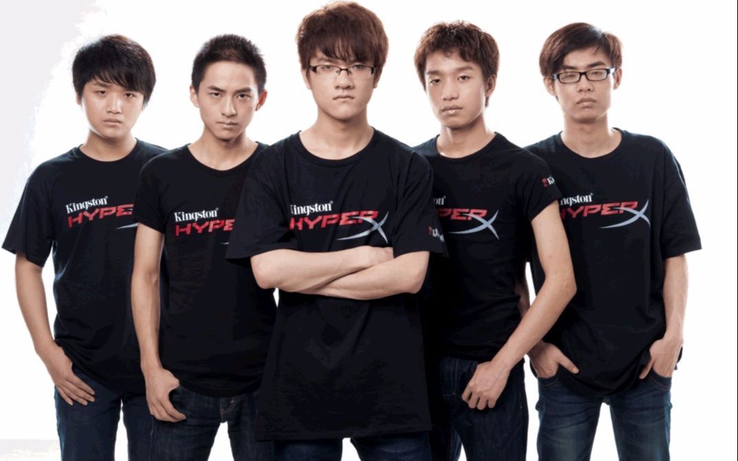 老we草莓 若风 卷毛 微笑 训练赛竟惨遭无情碾压, 厂长不在