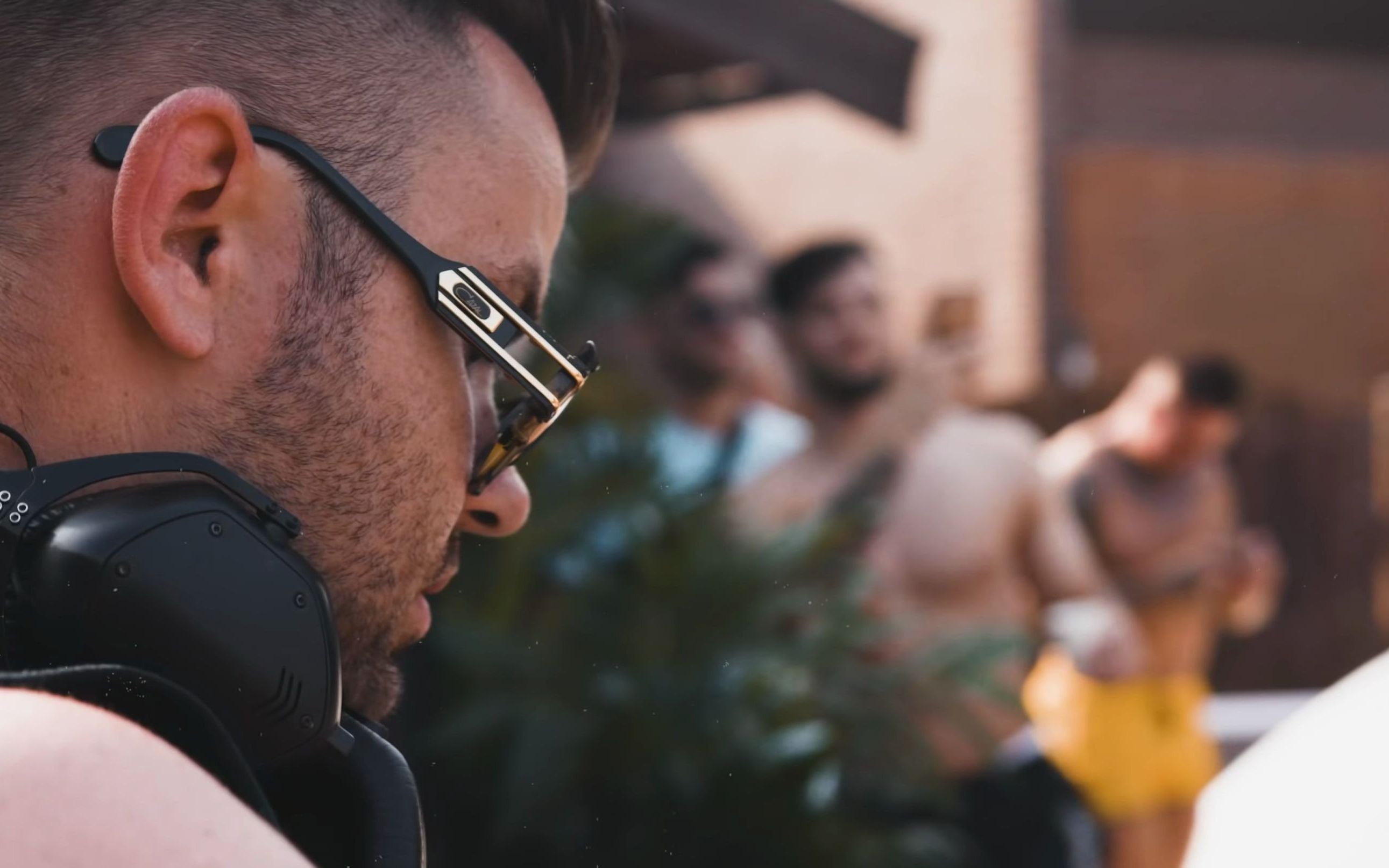 【hardcore】killshot & deadly guns - loca (official videoclip)