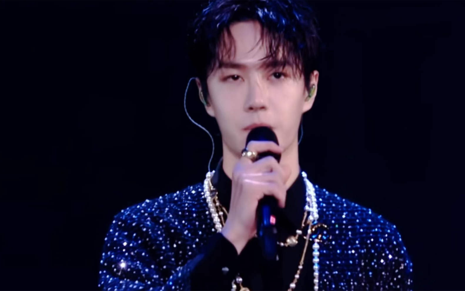 《熹微》王一博