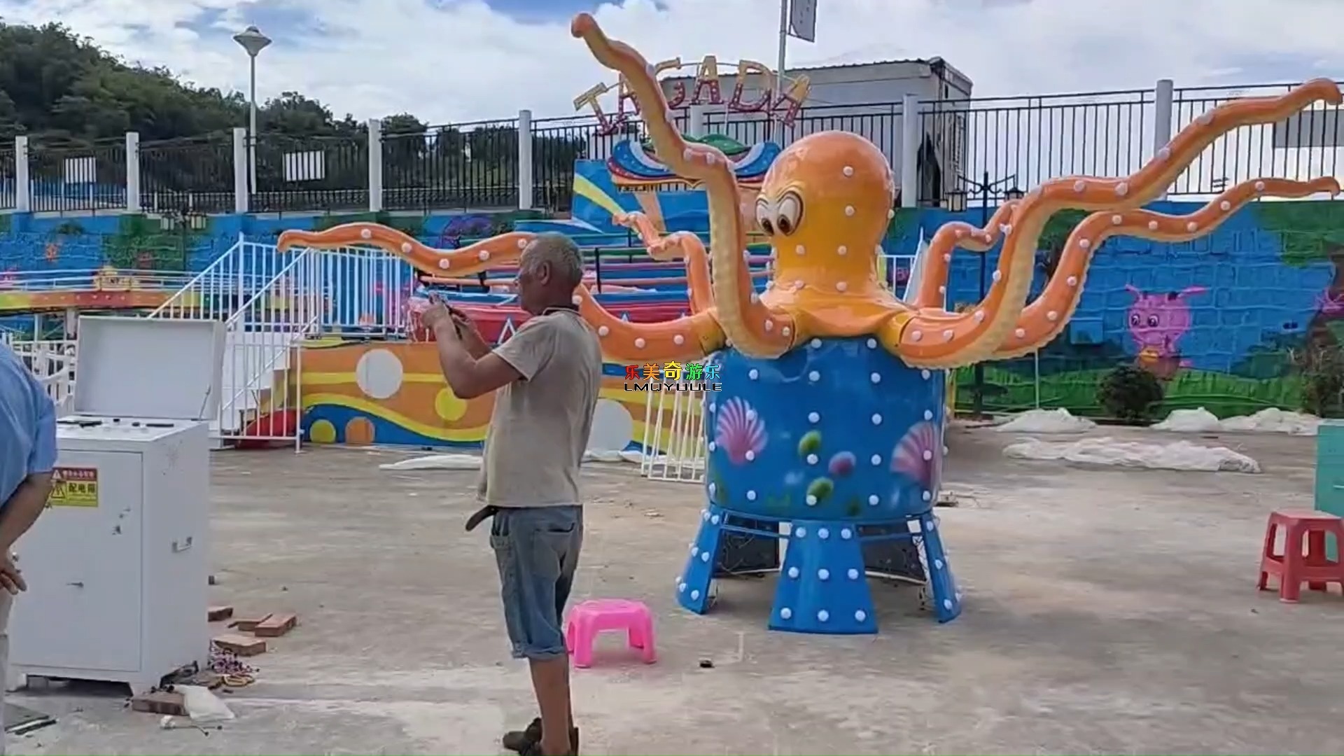 户外游乐设备 新款儿童旋转大章鱼游乐设施
