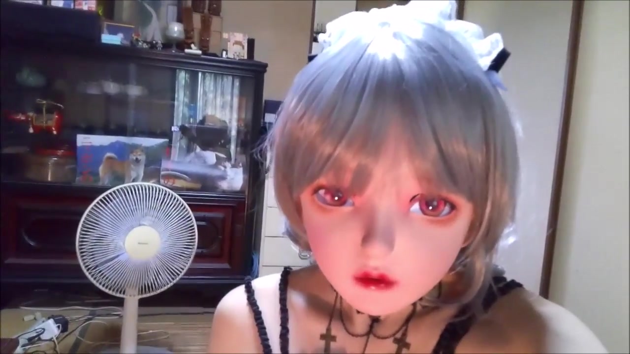 面具头壳易容可爱女仆真人娃娃系列戴kig面具头壳的小姐姐nk336