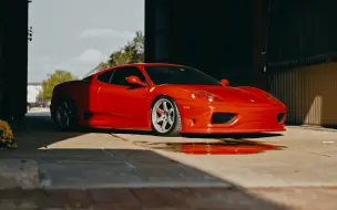 Скачать видео: 【4K】法拉利 Ferrari 360 配上 RAYS TE37s