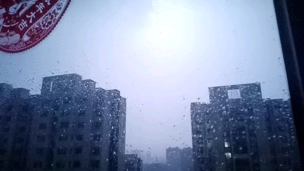 [图]暴雨袭城