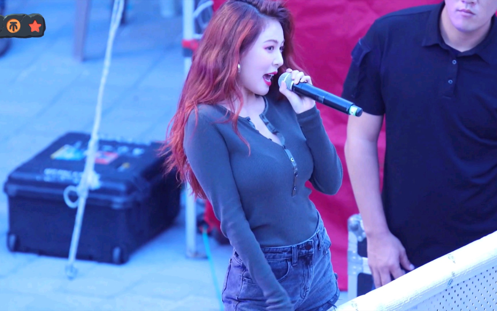 梦回2019年,点击量千万的《泫雅—babe》 校庆直拍