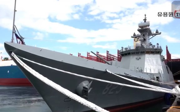 韩国海军第5艘ffx-ll型护卫舰大田号举行下水仪式