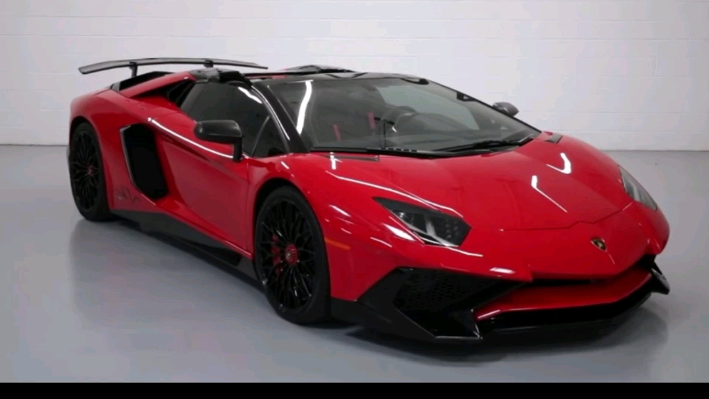 2017款兰博基尼大牛,网红白冰买的就是这一款吧