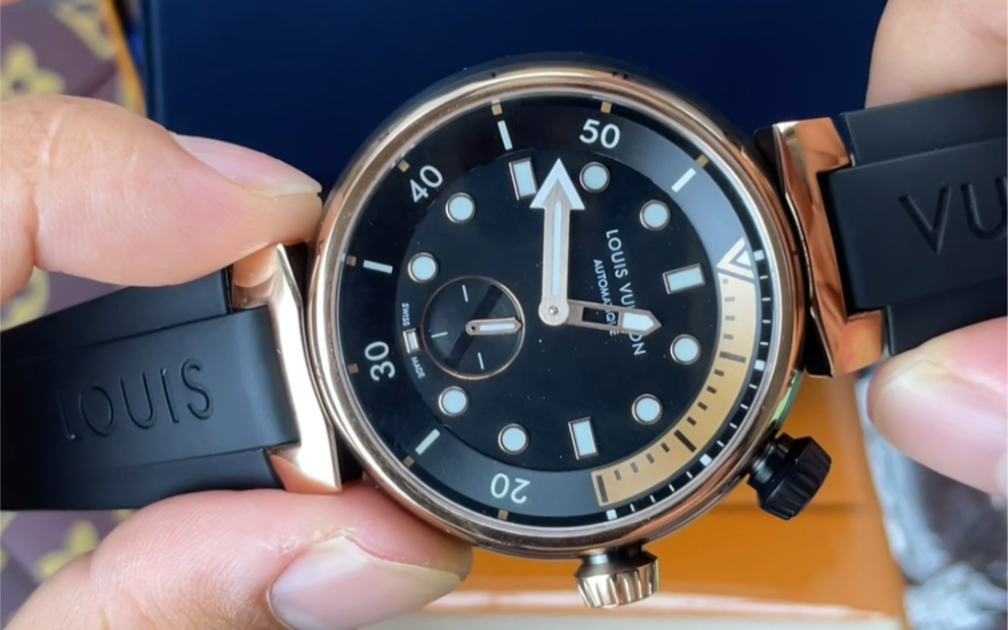 lv时装类机械表原单厂出品.外观看上去不错,但是机芯差点意思.