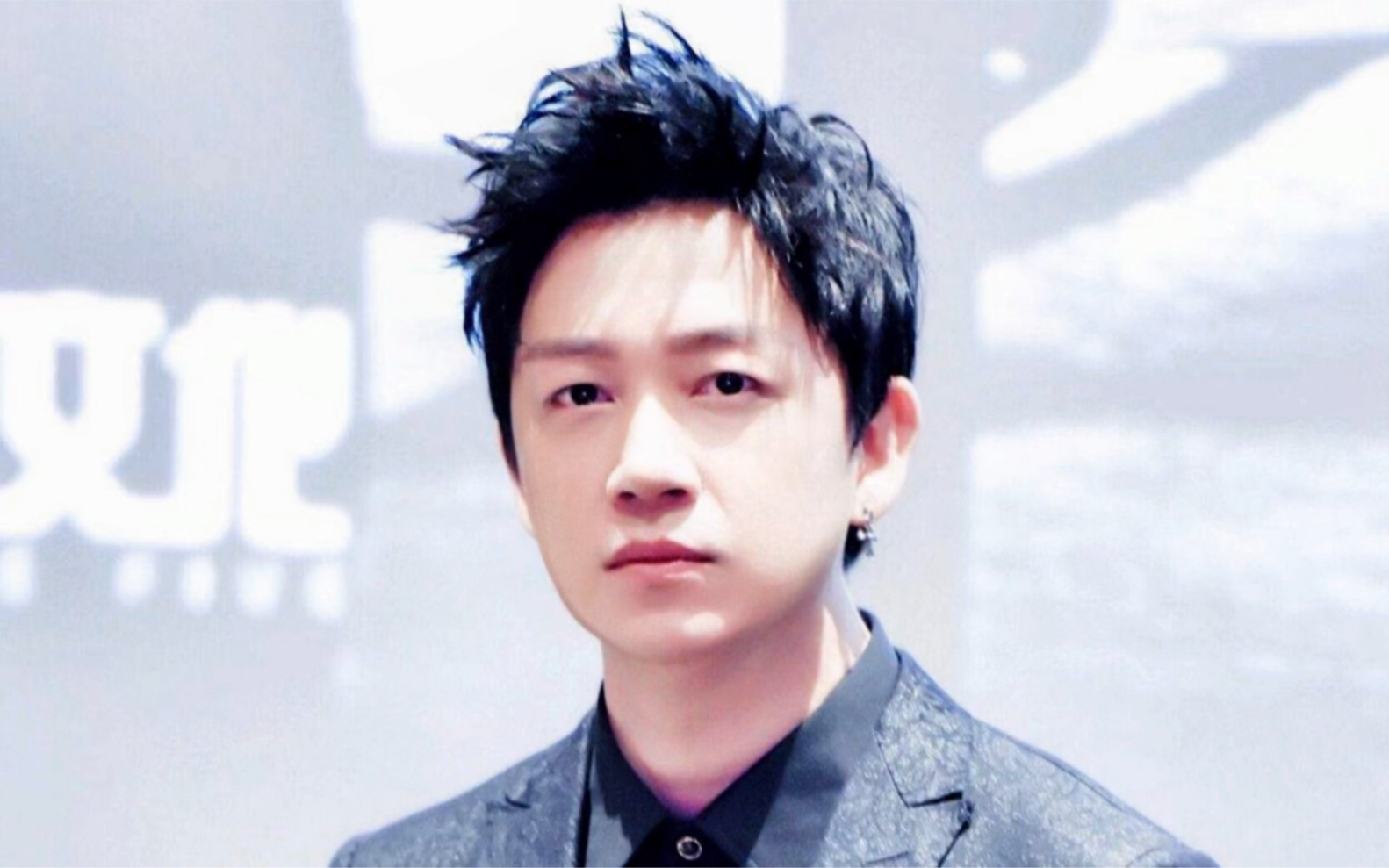 曾经的奶油小生—潘粤明,20-47岁颜值与演技变化!