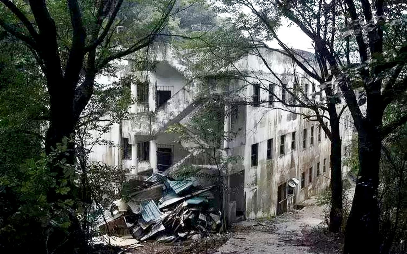 昆池岩废弃精神病院图片