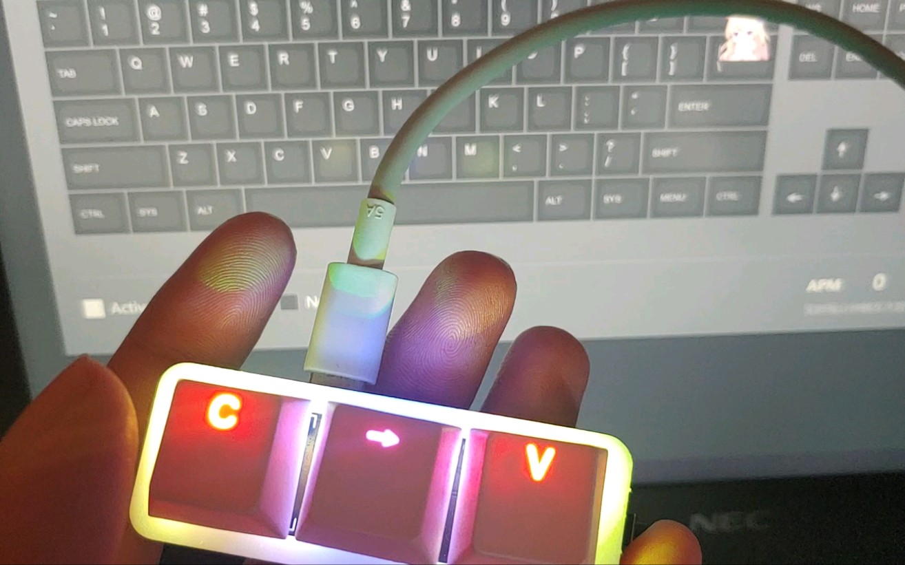 复刻cv工程师键盘后续.搞了个外壳