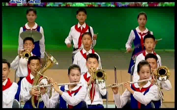 [图]【吹奏乐】少年团进行曲（新义州市东高级中学校演奏）