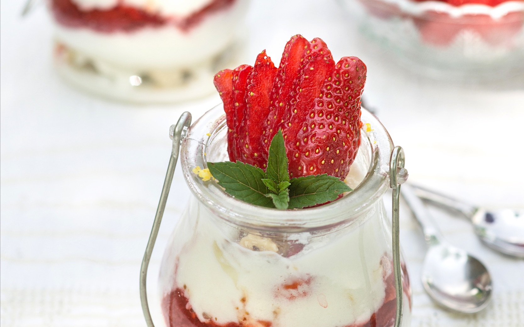 魔牙520给爱的人做一杯喜茶爆款草莓绿茶奶盖