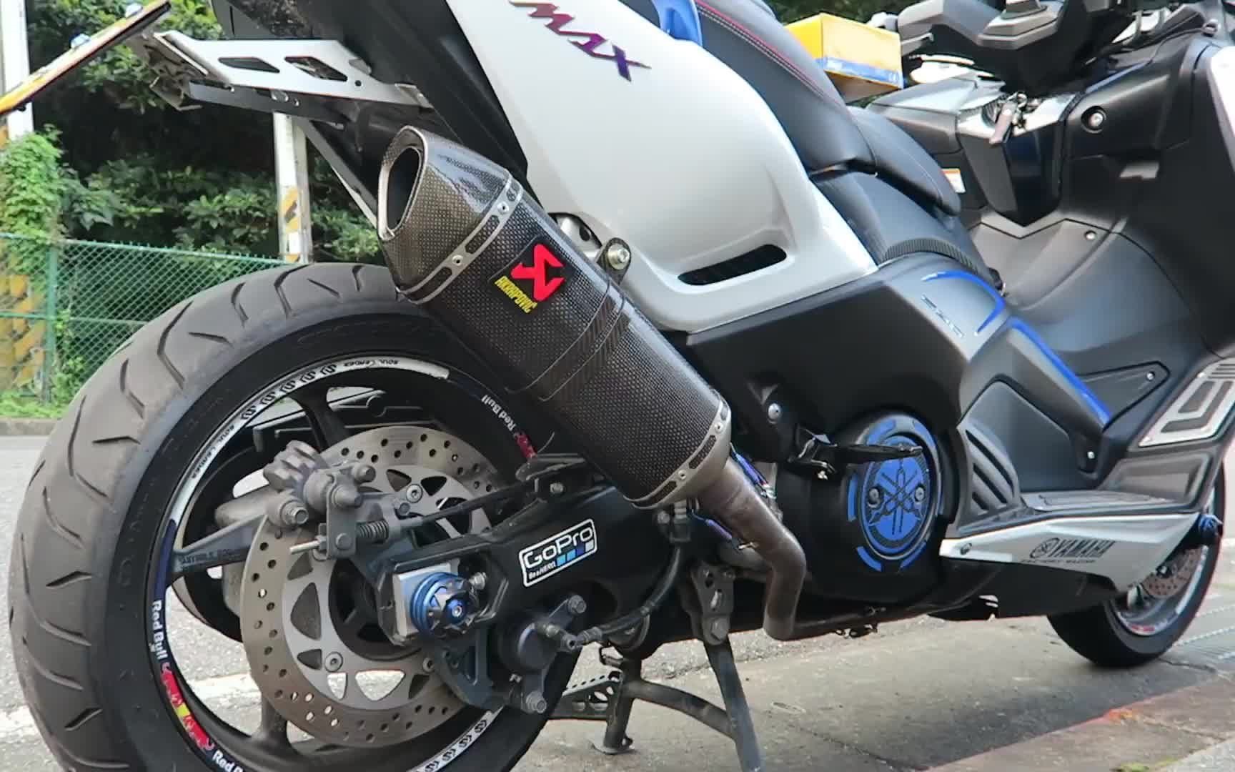 性感翘臀雅马哈yamaha tmax 530改装蝎子管排气系统