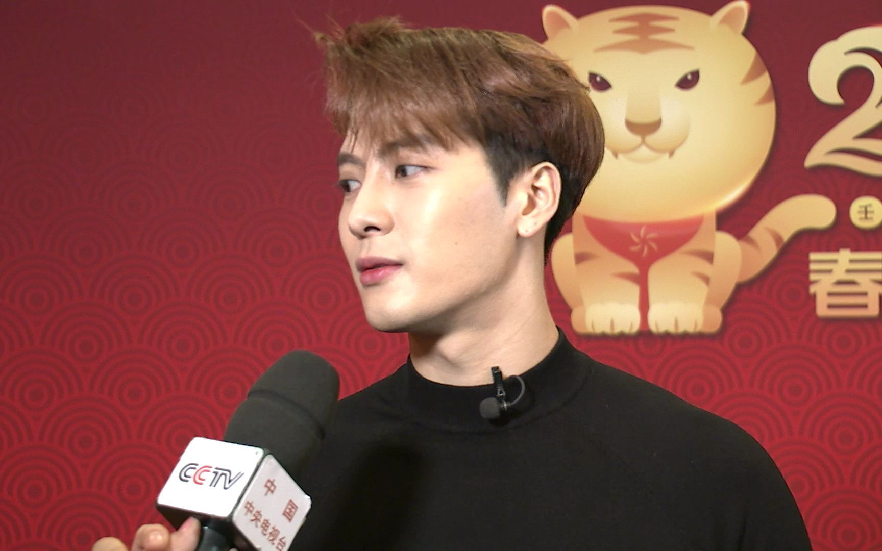 【春晚幕后专访】王嘉尔:春晚有一种团圆的感觉_哔哩哔哩_bilibili