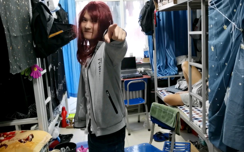 萌 男 冰 淇 淋 男 寝 偷 偷 跳