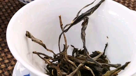 撮合好茶,您也试玩玩布朗古树茶1.5克和凤凰窝古树茶1.5克开泡,布朗古树茶毫香浓扬,甘浓苦鲜,凤凰窝古树茶滋味得找找回味回味,难觅!哔哩哔哩...