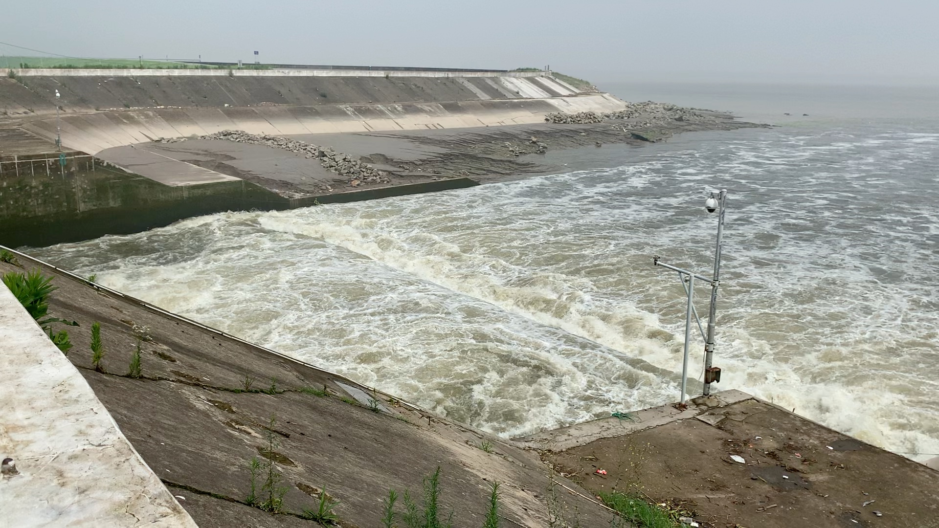 水闸泄洪自由出流 水跃