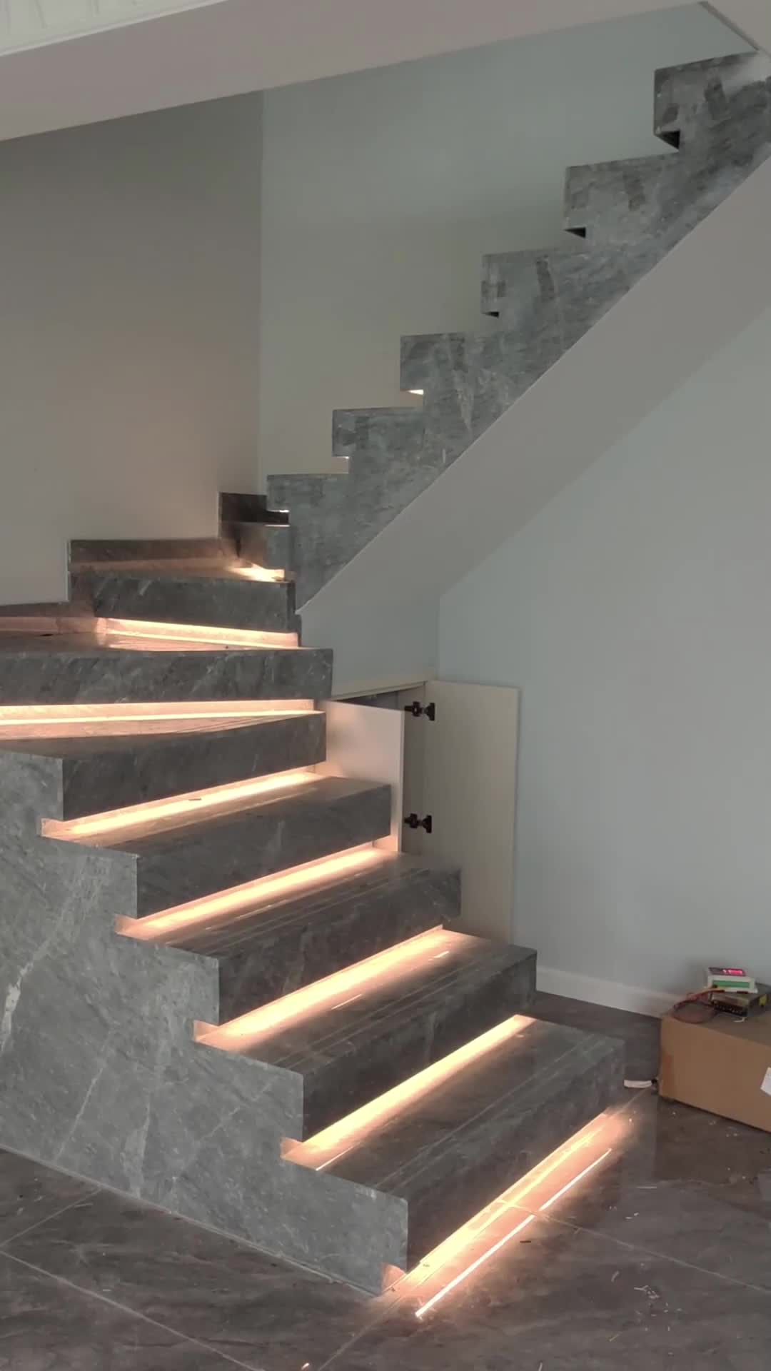 上科智联免布线楼梯灯