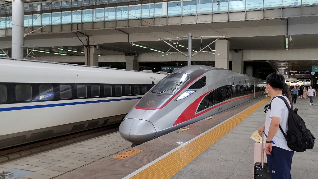 抢铁cr400-af-a西安北一道停车