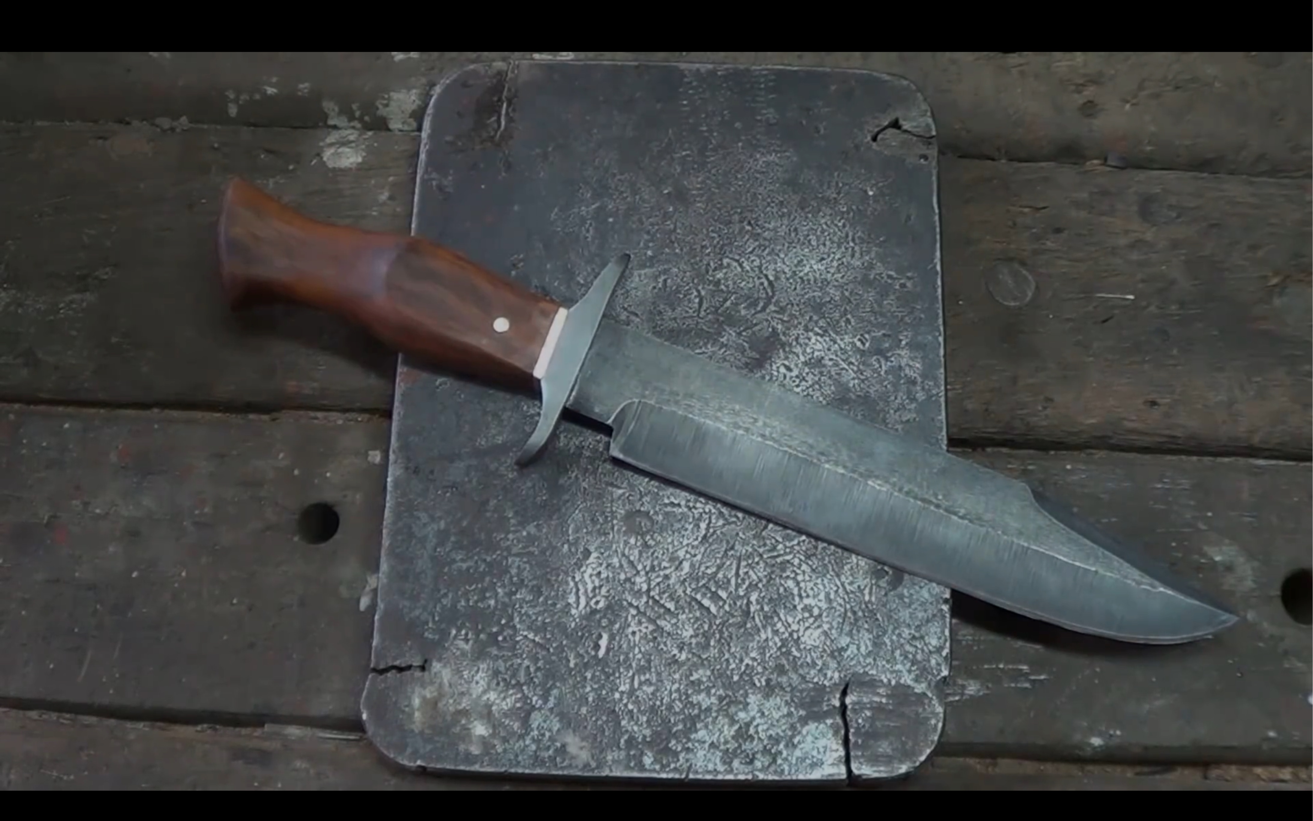 制刀-锻造鲍伊刀 knife making forging a bowie knife