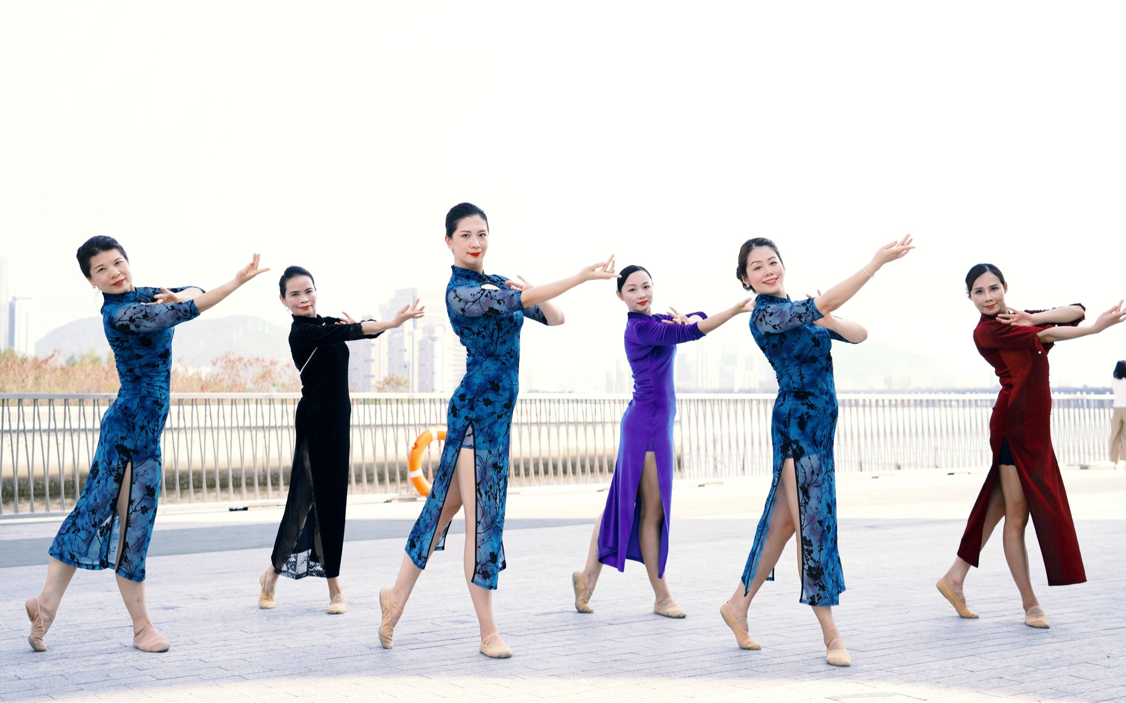 【派澜舞蹈】让人心动的旗袍舞蹈《滚滚红尘》,气质美人 身材好好