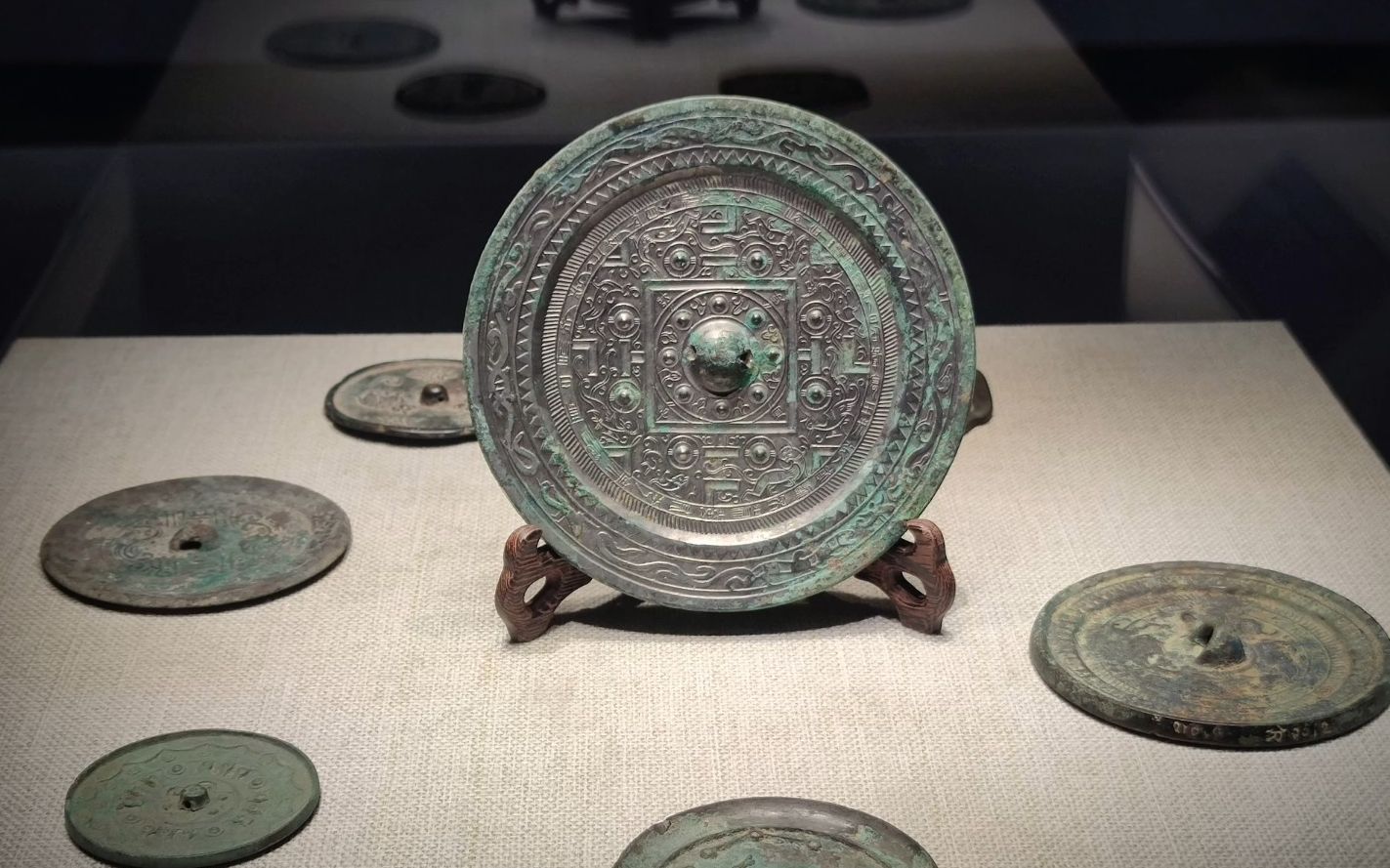 柳州博物馆 铜镜特展,古代匠人绝对是细节控!