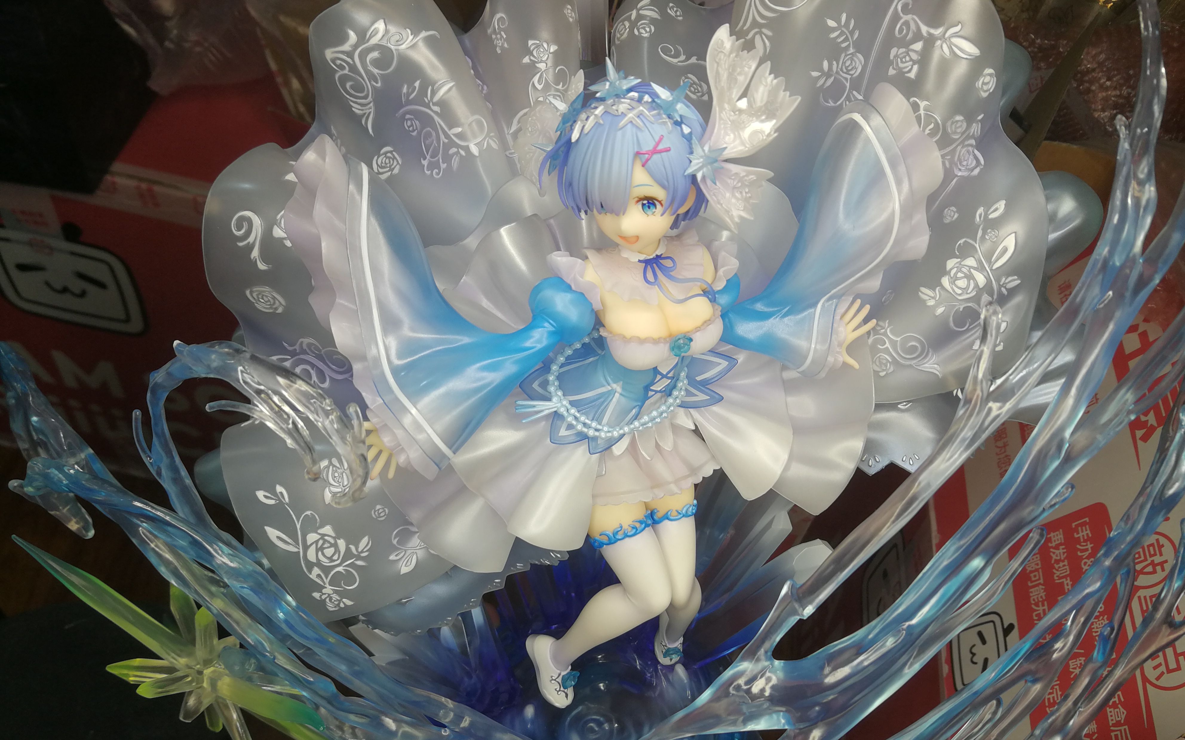 期待已久的蕾姆水晶手办终于到了_哔哩哔哩 (゜-゜)つロ 干杯~-bili