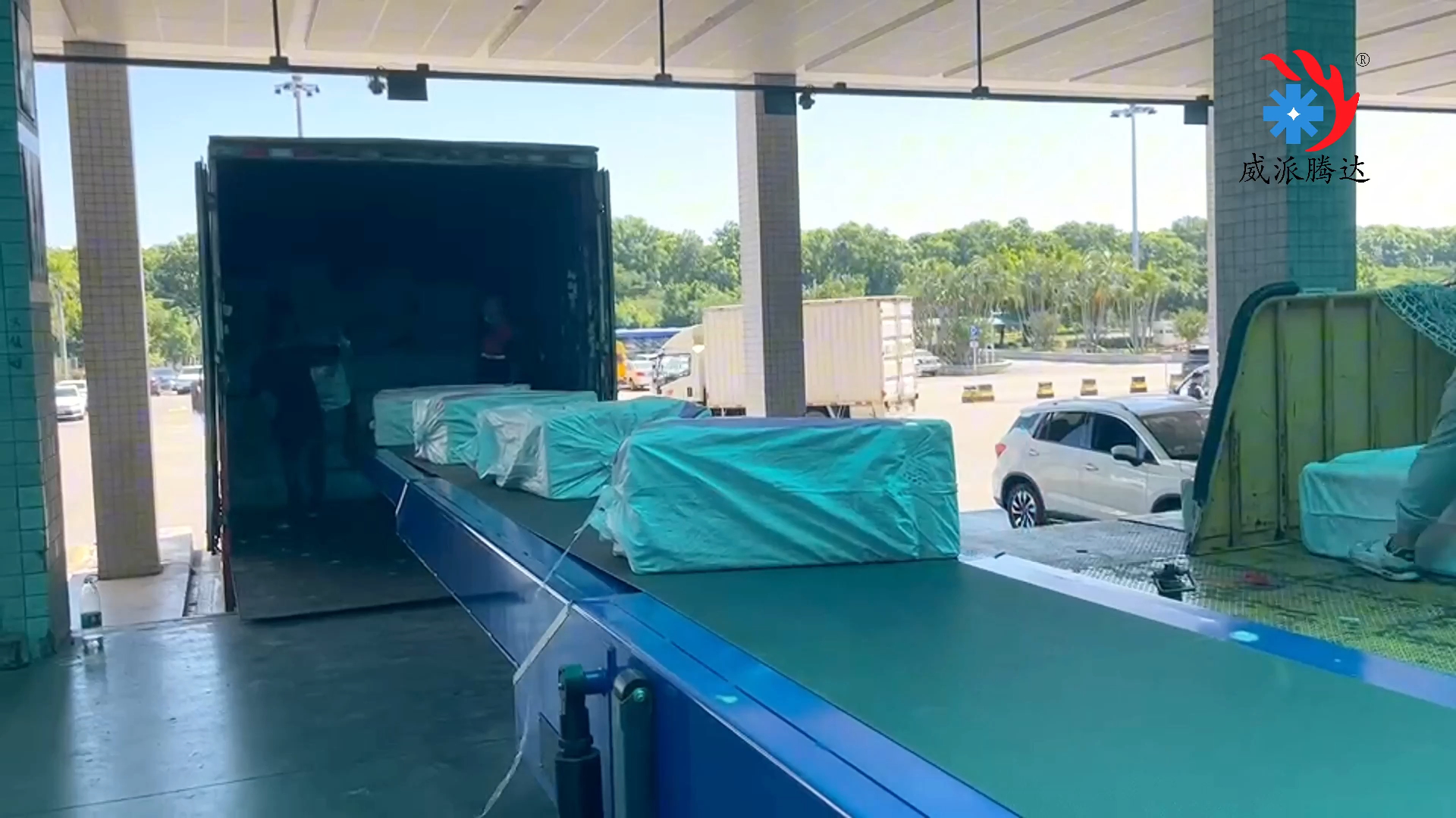 箱式货物装车皮带伸缩输送机机场仓库物料搬运输送设备可非标定制