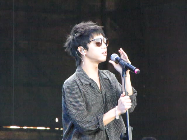 [图]【 华晨宇】【summer sonic20170827上海站全程】