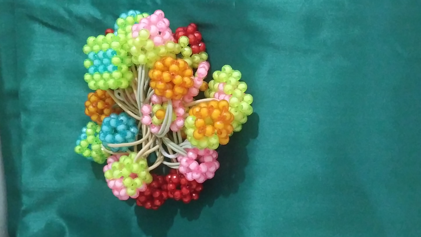 手工编织串珠花样发饰