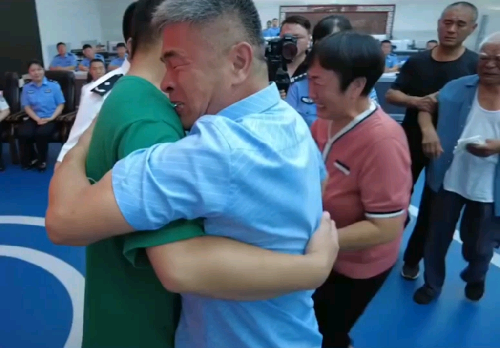 电影失孤儿童原型被找到郭刚堂认亲前全家泪崩