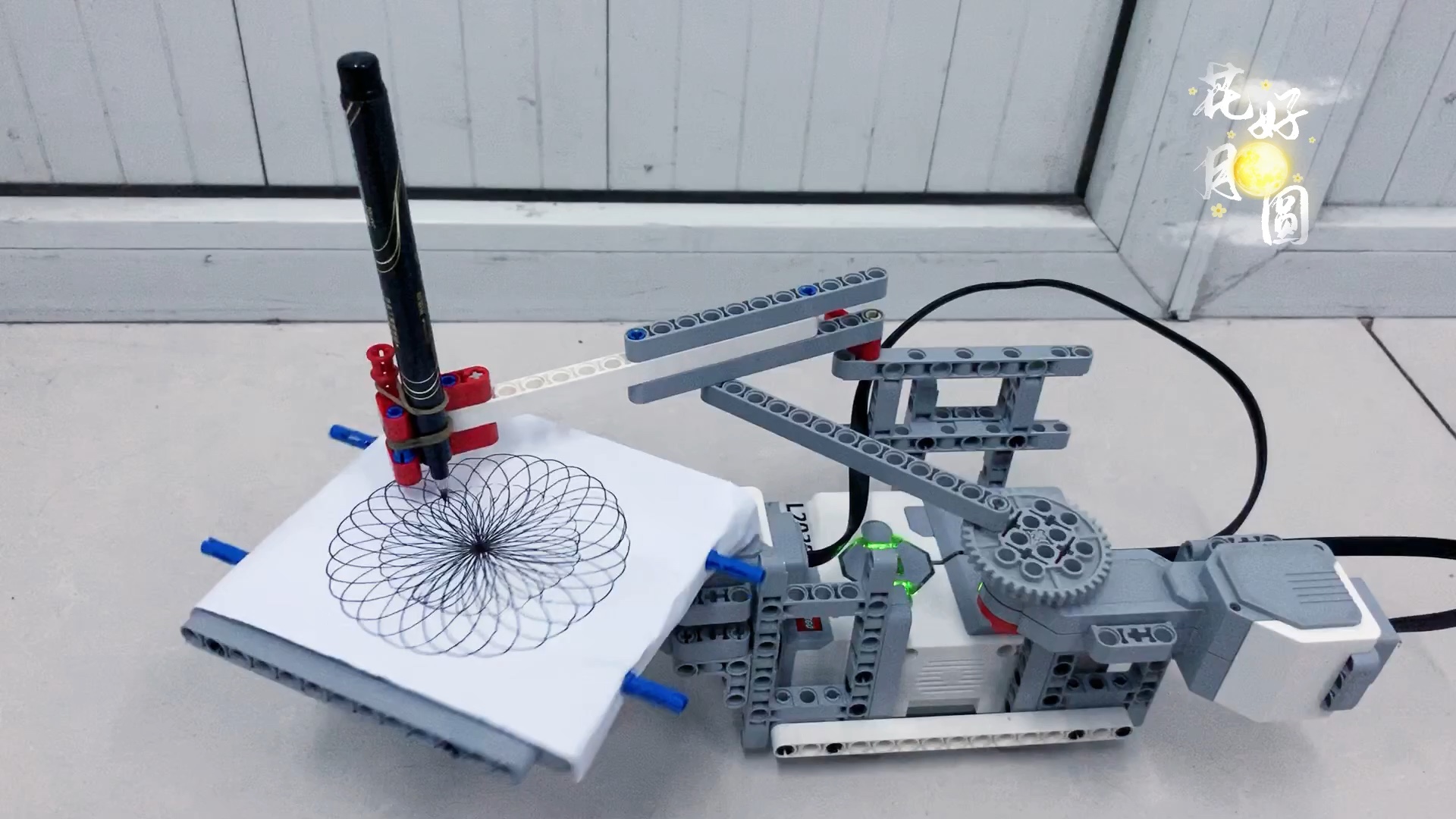 乐高ev3机器人模型画画机器人万花尺