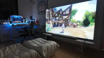 卧室里的电竞房