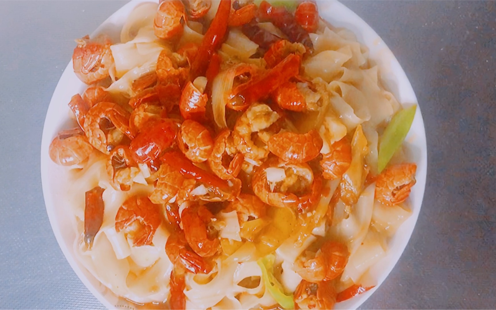 麻辣虾尾面,夏天的味道