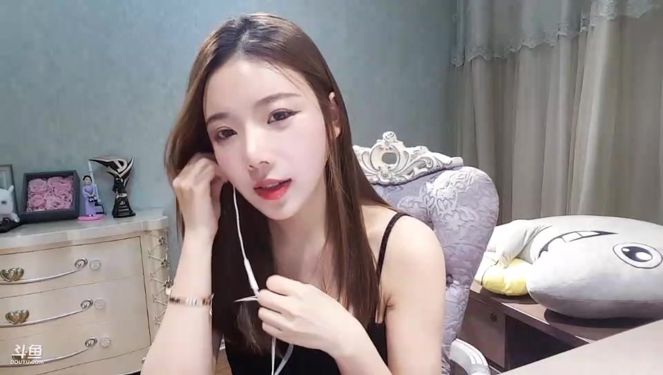 丽亚celiahunne 2019-10-22 20点场