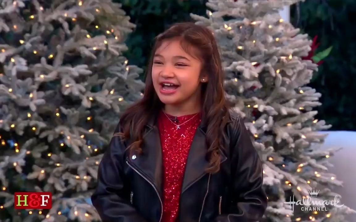 [图]英文歌: 圣诞节我想要的只有你 (童声) All I Want For Christmas Is You by Angelica Hale