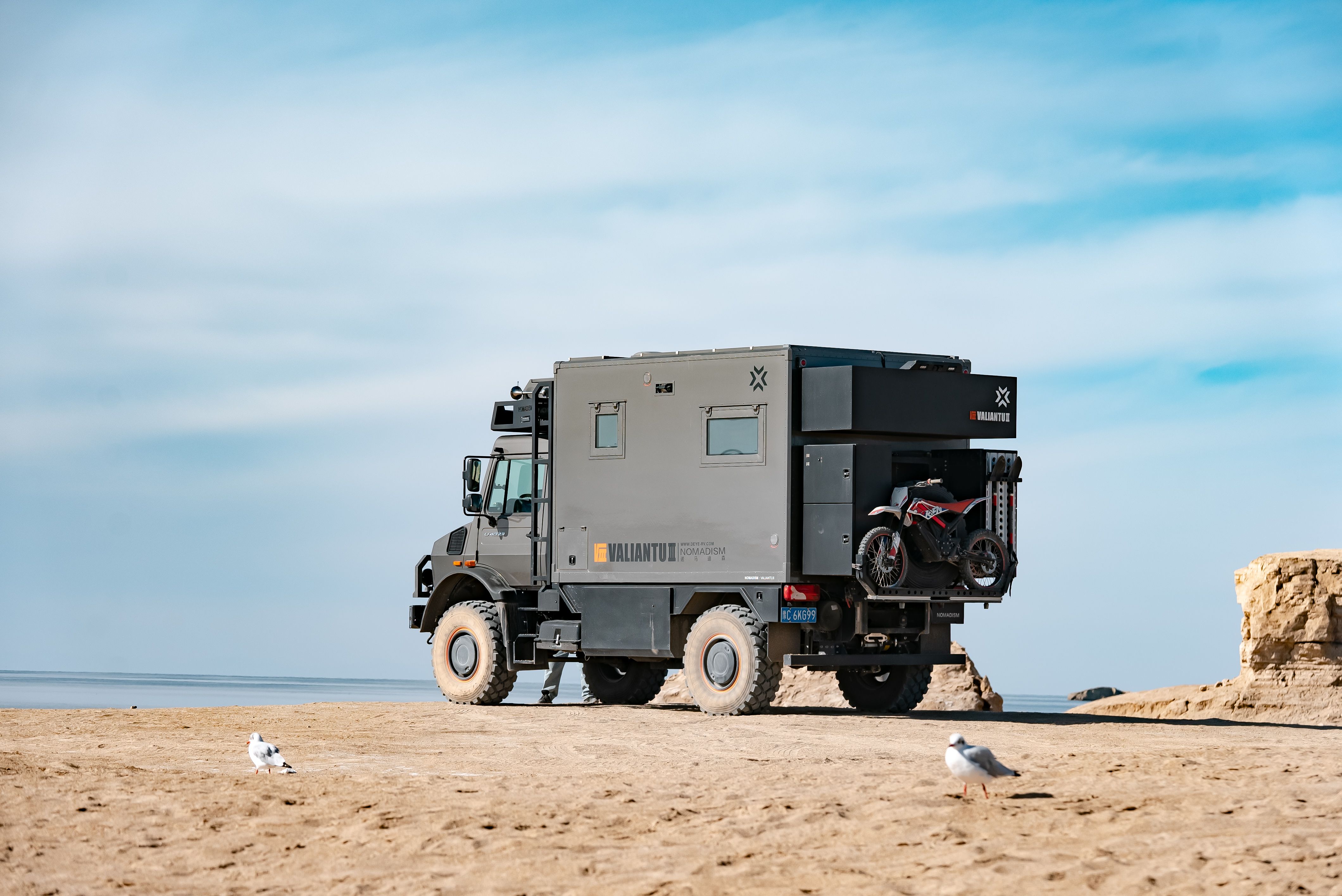 阿波罗x诺马迪森 | 4 2天花板组合征服荒漠戈壁