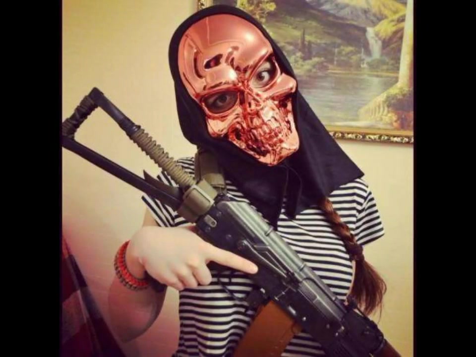 俄罗斯妹子的军装cosplay,美美滋滋的