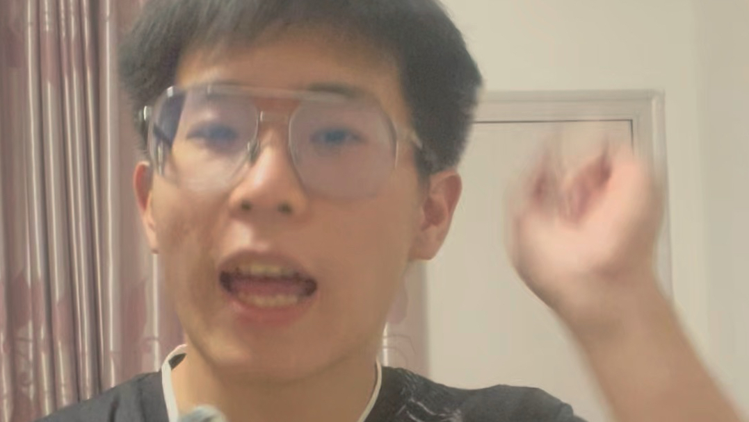 “只要他不敢还手 我就是闹着玩的”